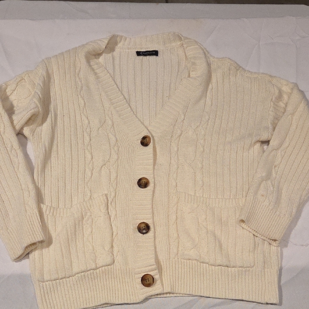 Elegant Cream Cable Knit Cardigan
